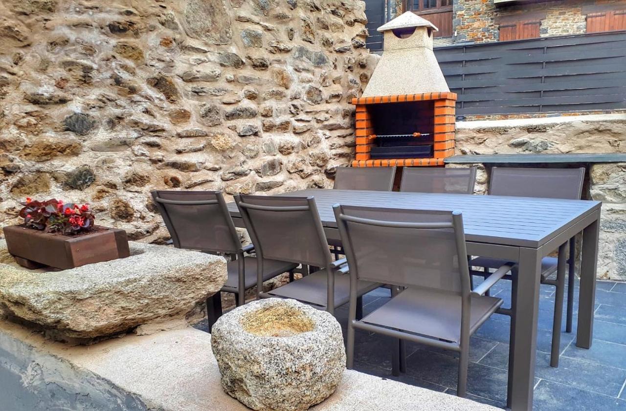 Apartament "El Castell" Casa Rural Cal Rialla Llívia Eksteriør billede